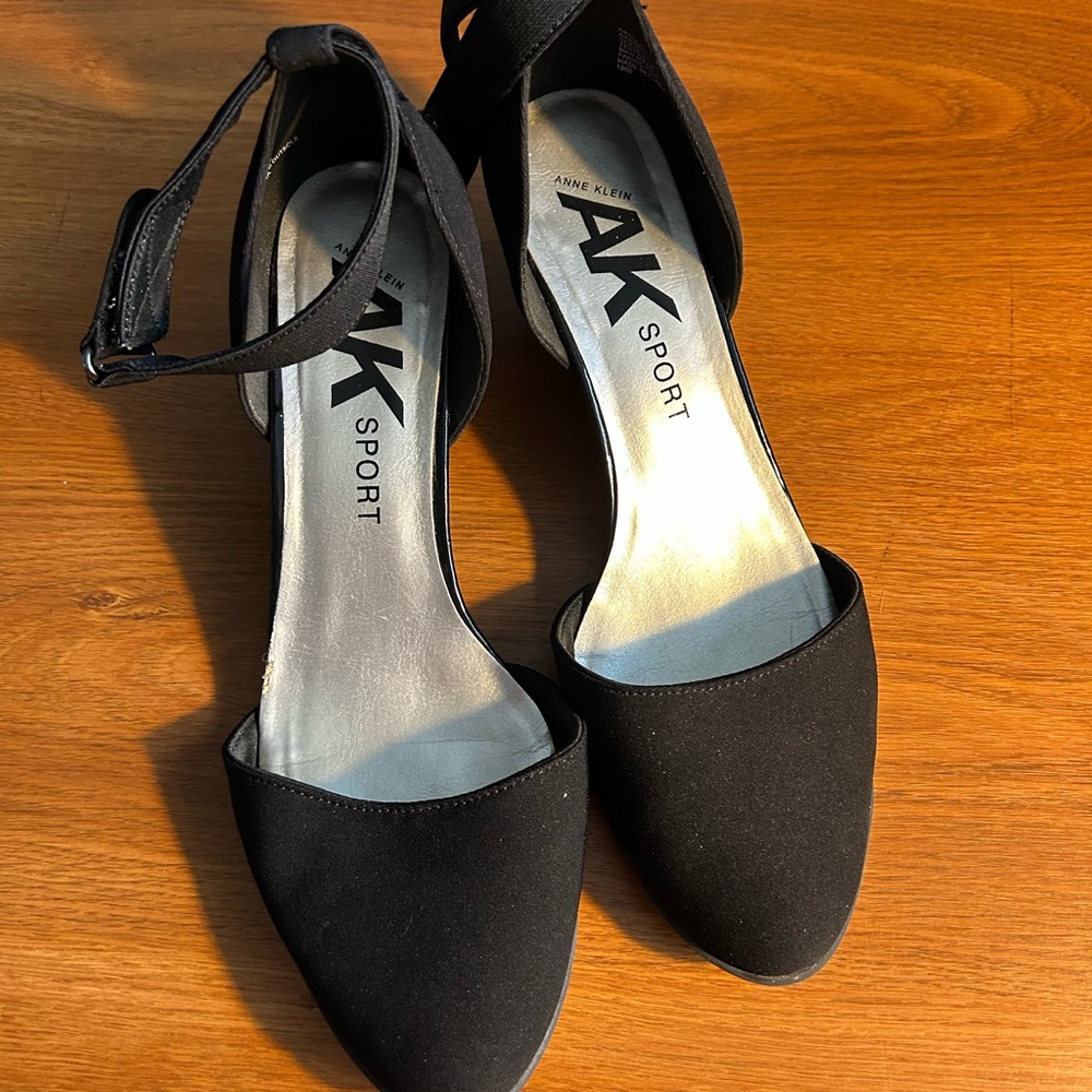 Anne Klein Women's Black Ankle Strap Shoes